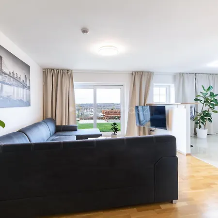 Airport Luxury Apartment & Spa Prague Exterior photo