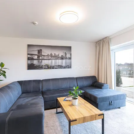 Airport Luxury Apartment & Spa Prague Exterior photo