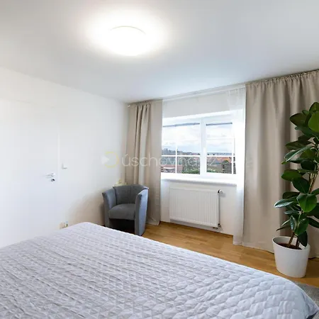 Airport Luxury Apartment & Spa Prague Exterior photo