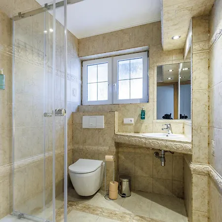 Airport Luxury Apartment & Spa Prague Exterior photo