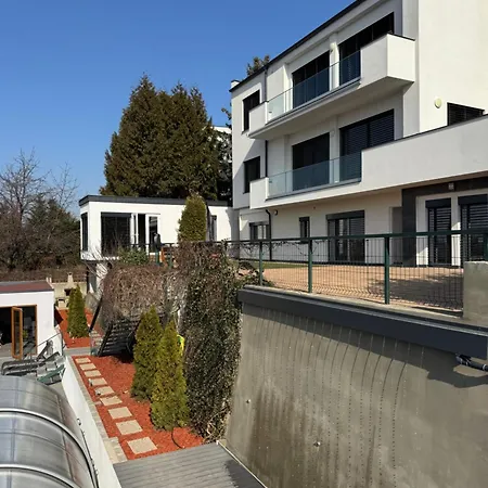 Airport Luxury Apartment & Spa Prague Exterior photo